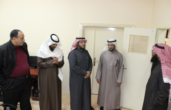 Dean of IT and Distance Learning Visits Al-Kharj Community College